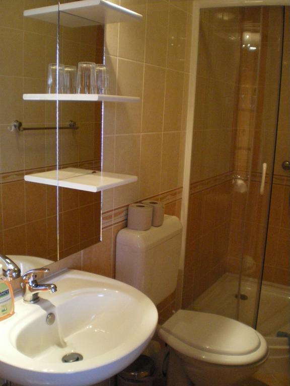 Mediterran-Apartmanok-ฮอร์กานี ภายนอก รูปภาพ